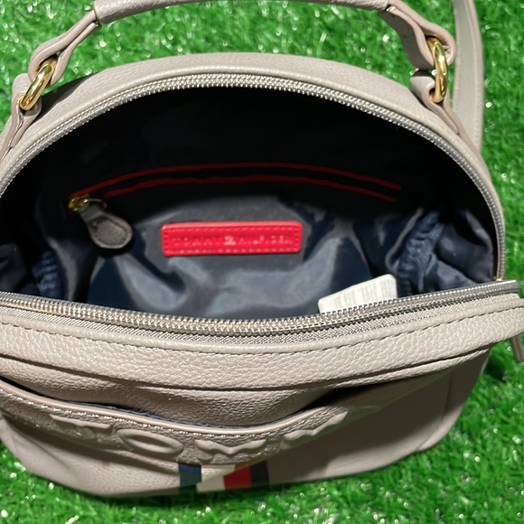 Tommy Hilfiger Croosbody - Picture 3 of 5